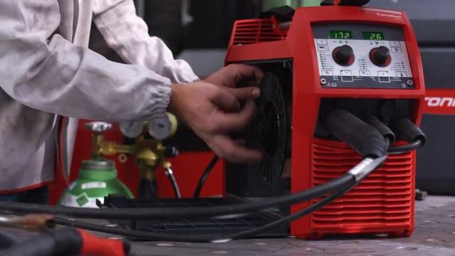 Fronius 220 Çanta İnverter Gazaltı Kaynak Makinası MİG - MMA - TİG смотреть онлайн
