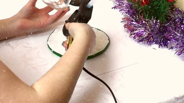 DIY! НОВОГОДНЯЯ СНЕЖНАЯ БАНОЧКА смотреть онлайн