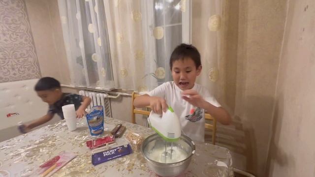 Как провести время с детьми с пользой? Готовим мороженое в домашних условиях