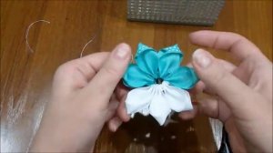 МК ♥ Сшивные (без склеивания лепестков) бантики-цветочки из репсовой ленты с кабошонами