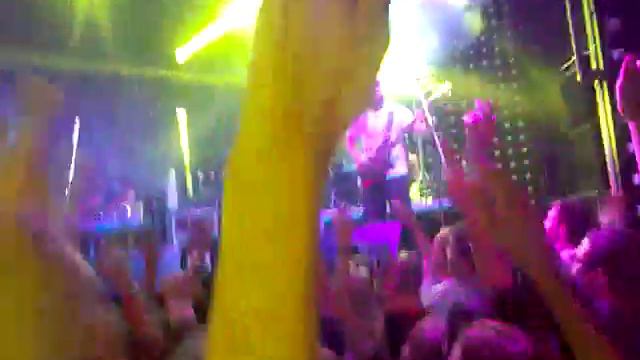 Noize MC - За закрытой дверью (Омск 2015)