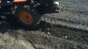 Минитрактор переломка из Калиты. Садим картофель.