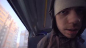 Между нами тает лед. Остановите, остановите. Вите, Вите надо выйти.