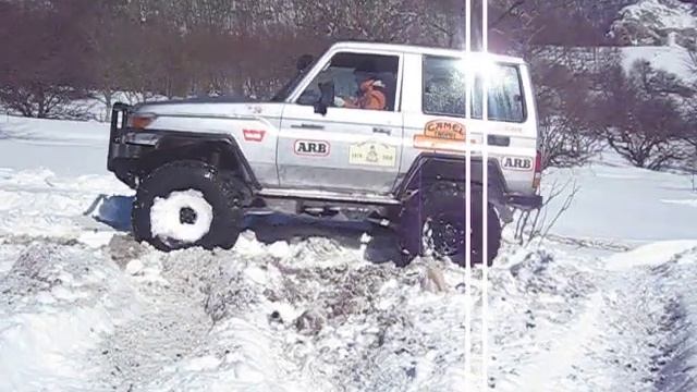 Toyota Land Cruiser HZJ71. Off Road