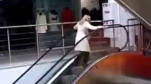 ПРИКОЛ! ОСТОРОЖНО! БАБЫ   ДУРЫ   1!