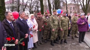 В Клинцах Брянской области открыли памятник росгвардейцам