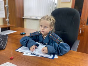 Дети спасателей узнали, чем заняты родители на работе