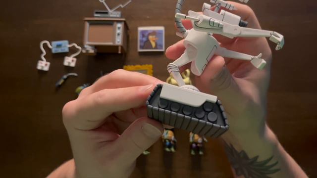 Neca TMNT Accessory Set unboxing and review смотреть онлайн