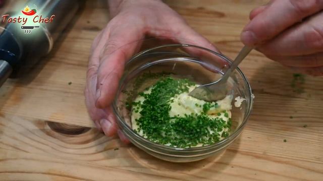 Сочная Печеная курица, соус Грейви. Картофель фри. Изысканный ужин в деревенском стиле. Шеф Андрей