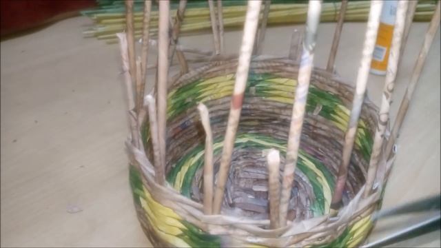 How to make a Basket using Newspaper / DIY Basket Making / Newspaper Craft / Best out of waste смотреть онлайн