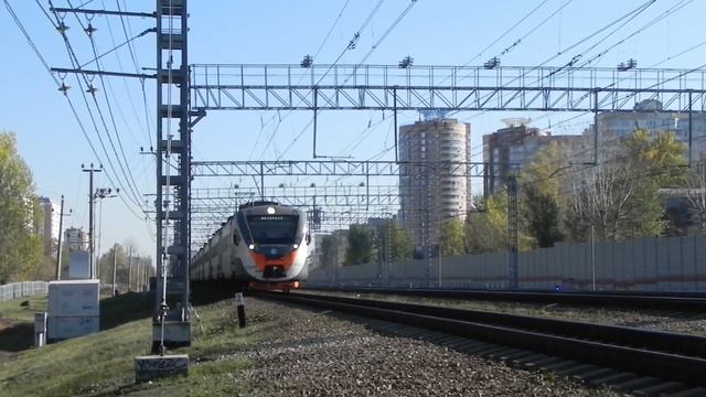 Электропоезд ЭД4М-0502 "РЭКС-Экспресс" с сообщением "Железнодорожная - Нижегородская"