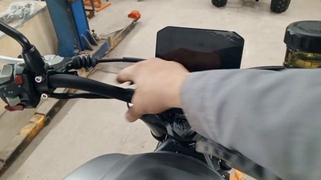 Сборка мотоцикла Voge AC525X из транспортировочного состояния. смотреть онлайн