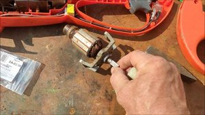 Электротриммер Oleo-Mac, не вращается вал с катушкой..wmv