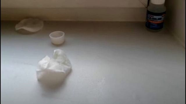 Доступное средство, которое поможет оттереть суперклей с поверхности или рук смотреть онлайн