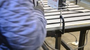 Заборная секция из профлиста в рамке из металлического уголка своими руками.