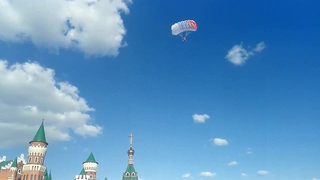 Выступление парашютистов. Йошкар-Ола смотреть онлайн