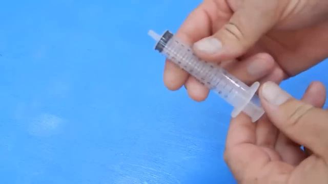 Узнав это СЕКРЕТ, ты никогда не выбросишь пластиковую бутылку! ТАКОГО ЕЩЕ НИКТО НЕ ВИДЕЛ! смотреть онлайн