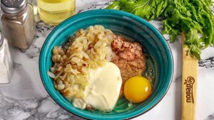 Пирог из карпа с луком в духовке