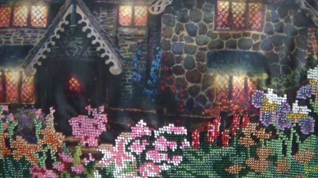 Завершение вышивки бисером "Домик в деревне" от "Светлицы". смотреть онлайн