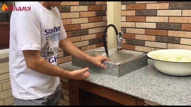Алишер из Самарканда собрал барбекю с тандыром и печкой под казан