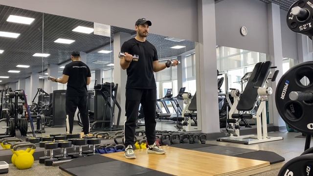 Сгибания гантелей не бицепс «21-о» смотреть онлайн