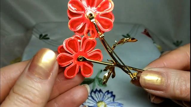 75.Пластик? Пластик! Винтажная бижутерия...