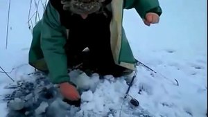 ПРИКОЛЫ на рыбалке лучшие ДО СЛЕЗ. Фейлы Угар Ржач Пьяные на рыбалке