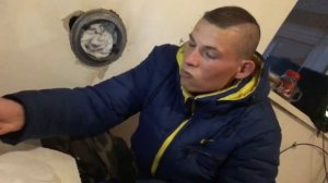 Чувак на спор съел 3 столовых ложки соли!Смотреть всем