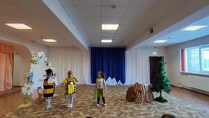 Театральный кружок в ДОУ. Спектакль "Стрекоза и муравей"
