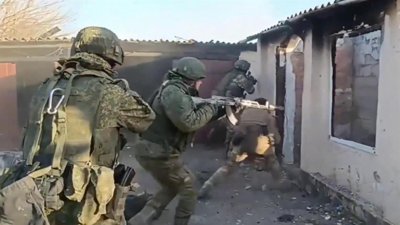 ВС РФ освобождают от вооруженных формирований все ... населенные пункты на Южно-Донецком направлении
