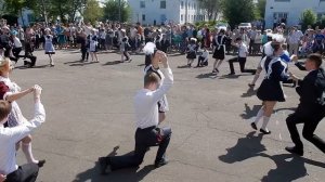 Последний звонок - 2016. Школьный вальс. Нововаршавская гимназия