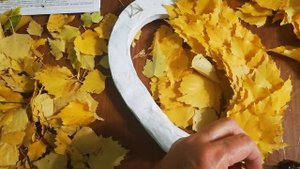 Венок из берёзовый Осенних листьев