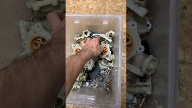 Крышки водяных узлов - Газовых колонок Бош.