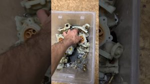 Крышки водяных узлов - Газовых колонок Бош.