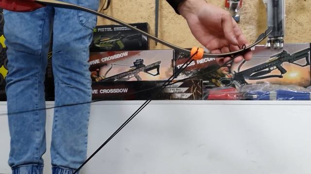 Как надеть тетиву на лук с помощью стрингера? смотреть онлайн