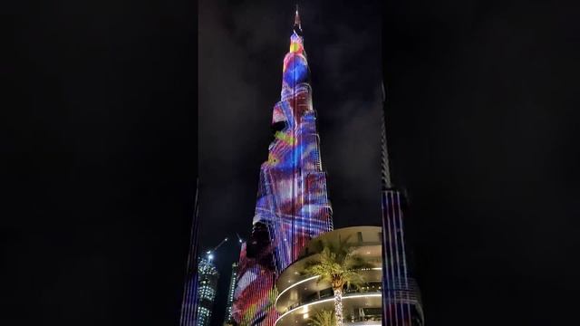 Вечернее шоу на самой высокой башне мира BurjKhalifa в Дубаи