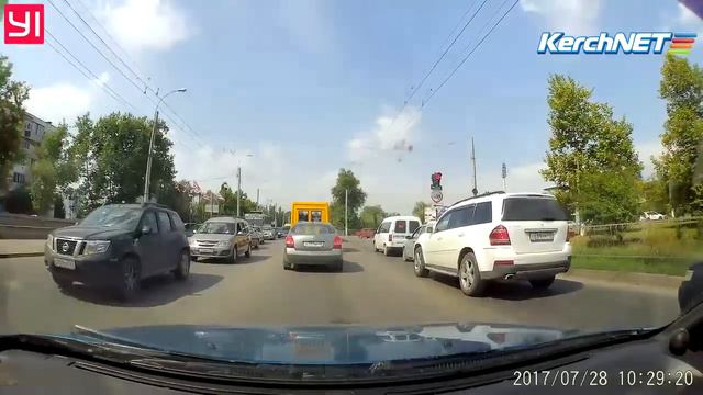 Из за повышенного трафика в Керчи затруднено движение смотреть онлайн