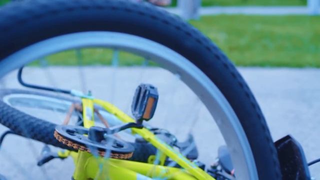 Trakbond GPS Tracker For Kids safety смотреть онлайн