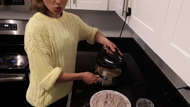 РЕЦЕПТ ПРОСТО ВОСХИТИТЕЛЬНЫЙ БИСКВИТ, КЕКСЫ, БИСКВИТНЫЙ ПИРОГ, КОРЖИ ДЛЯ ТОРТА НА СЫВОРОТКЕ смотреть онлайн