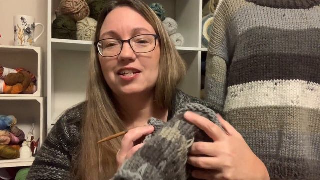 Knitting Podcast • Wildflower Wool Knits • First finished project of the year • Tuck Stitch fun!