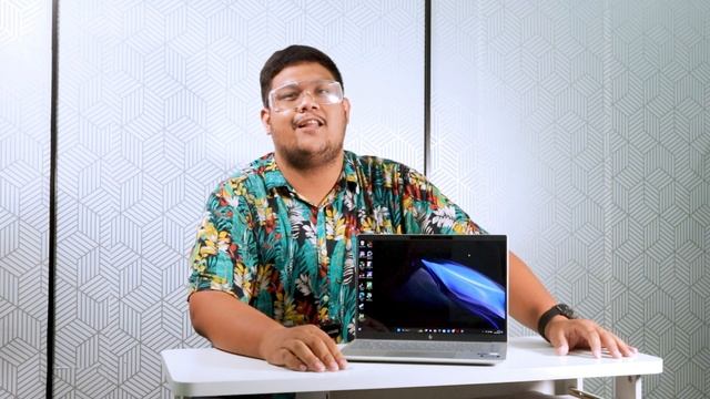 LAPTOP YANG COCOK BANGET BUAT PARA PROFESSIONAL!! – HP Pavilion Plus 14 EW0015TU Review смотреть онлайн