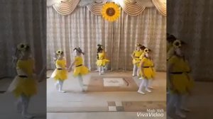 Танцевальный коллектив "Капельки" танец "Подсолнух"