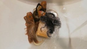 Как отмыть волосы Барби от жира