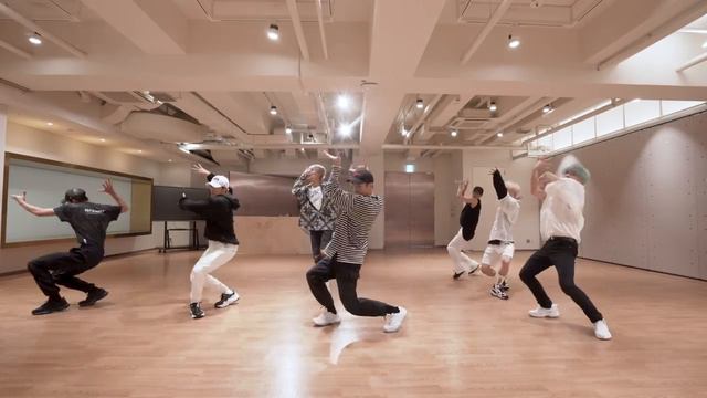 WayV 威神V 'Bad Alive (English Ver.)' Dance Practice смотреть онлайн