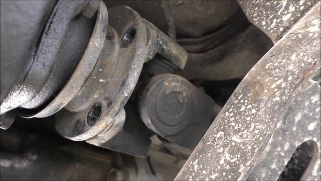 Уаз Патриот снимаем и ремонтируем раздатку (без ямы и подъемника) смотреть онлайн