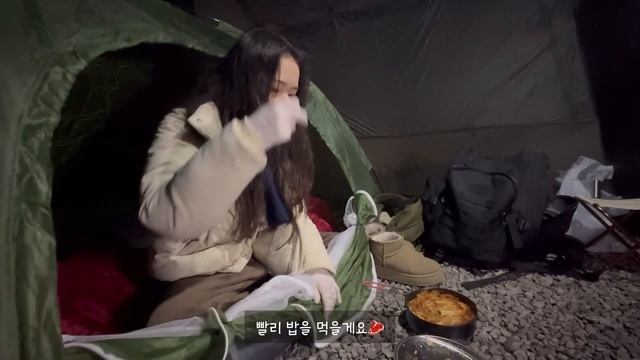 [솔로캠핑] 체감온도 영하 20도, 매서운 바닷바람 맞으며 혹한기 캠핑ㅣ냥이에게 식사대접하기ㅣ벨라쉘터에 이너텐트