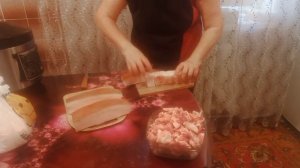 Купила сало свиное и молочные продукты на 2400 руб.