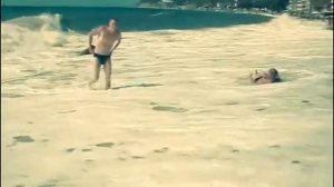 Над бушующим морем