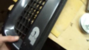 Ремонт решёкти радиатора: крепление)