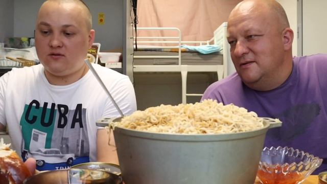 КАЗАН БИЧПАКЕТОВ (15штук) обзор продуктов «красная цена из пятёрочки МУКБАНГ смотреть онлайн